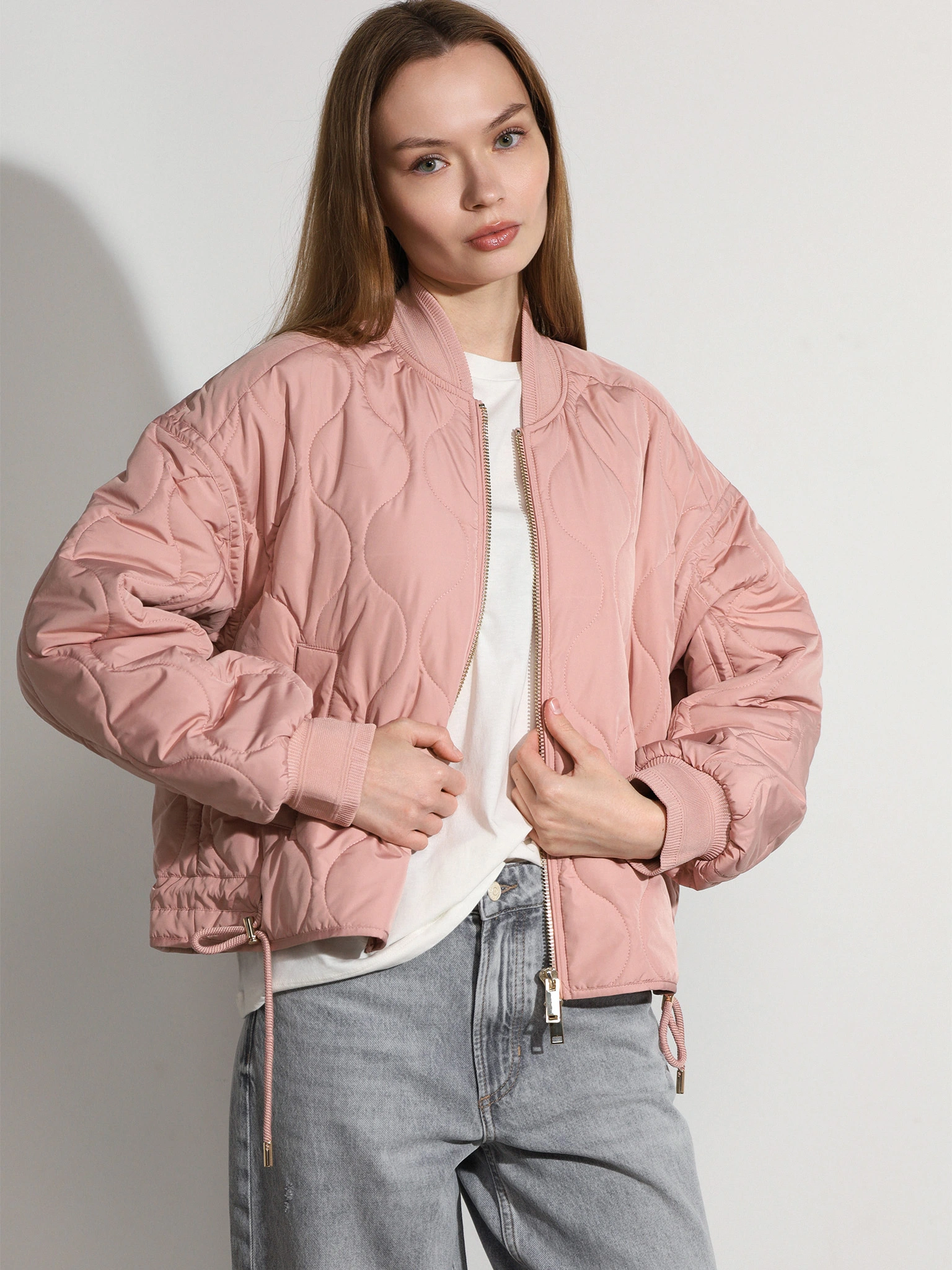 Куртка укороченная розового цвета свободного кроя